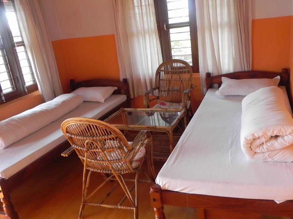 Rupa View Guest House ポカラ 部屋 写真